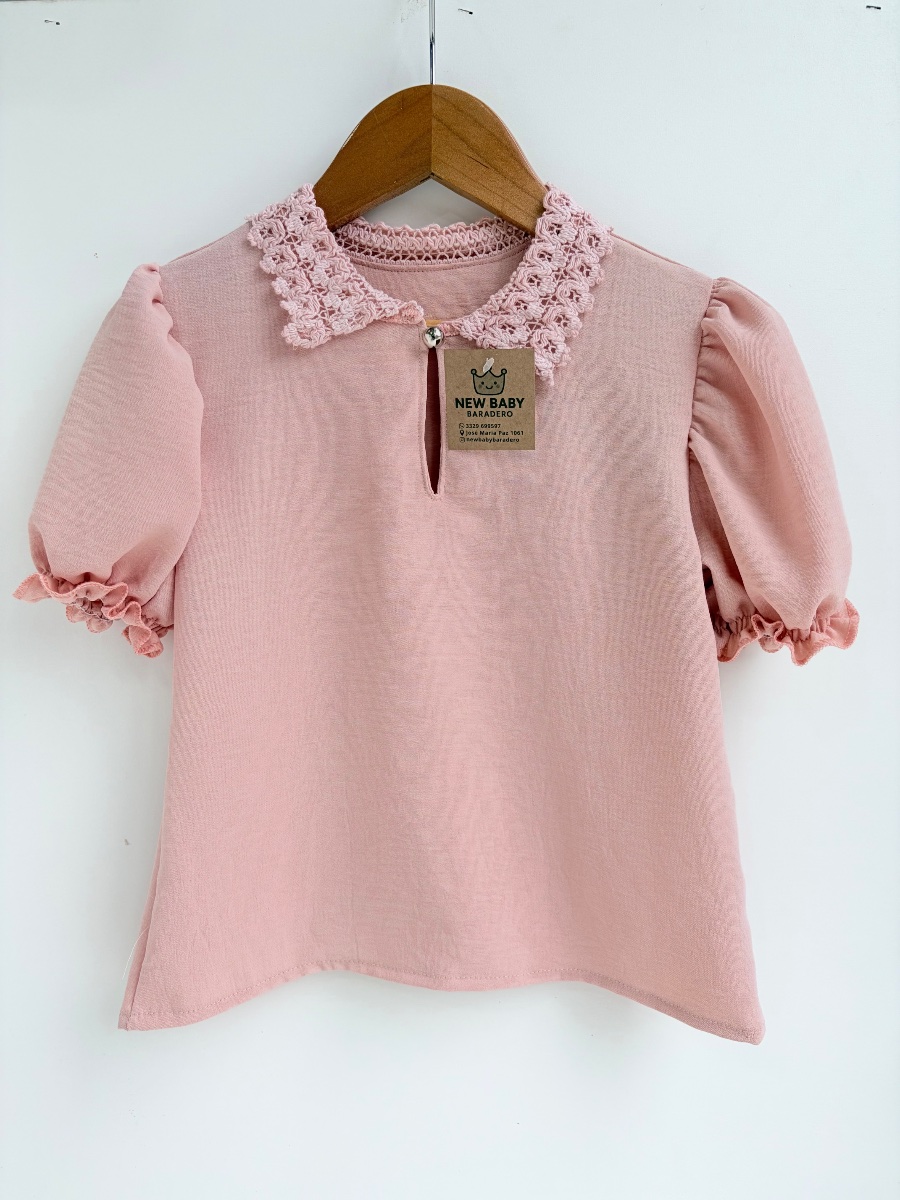Blusa con cuello/rosa