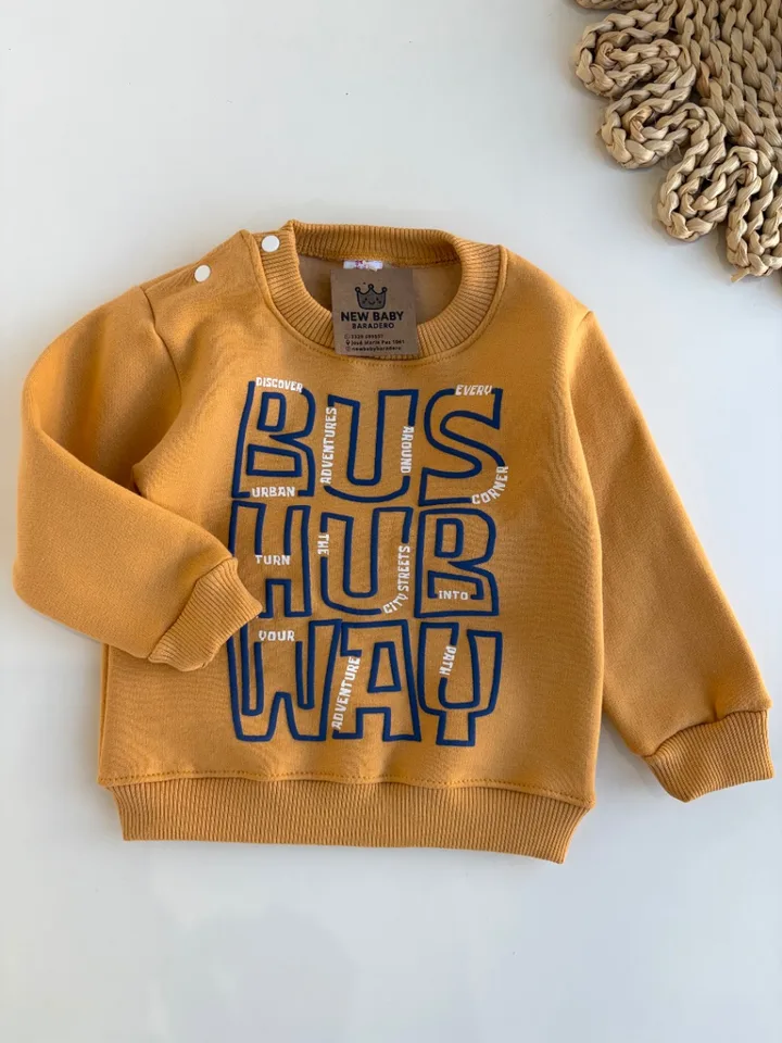 Buzo amarillo estampa letras