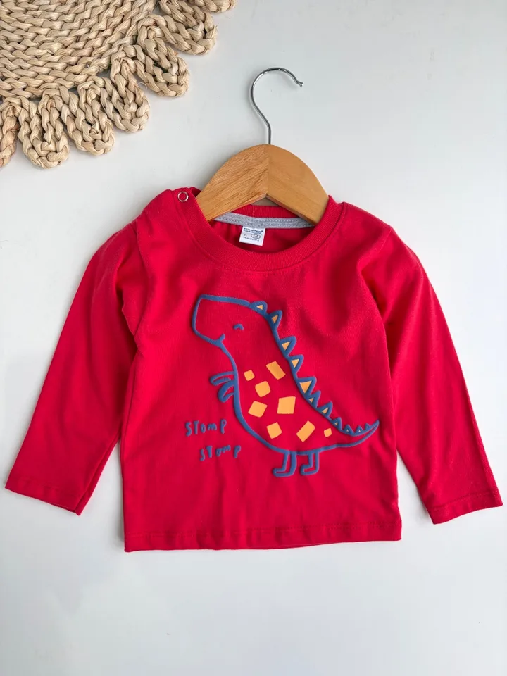 Camiseta roja estampa Dino