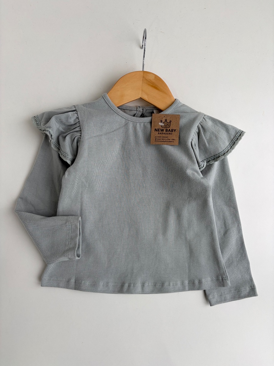Camiseta verde con volados