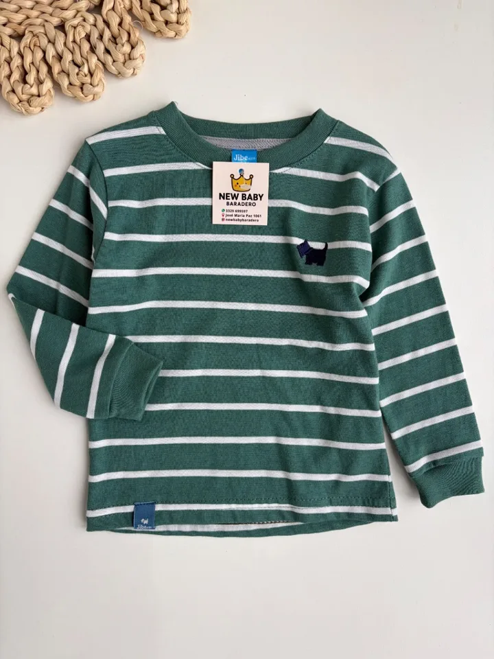 Camiseta verde rayas blancas