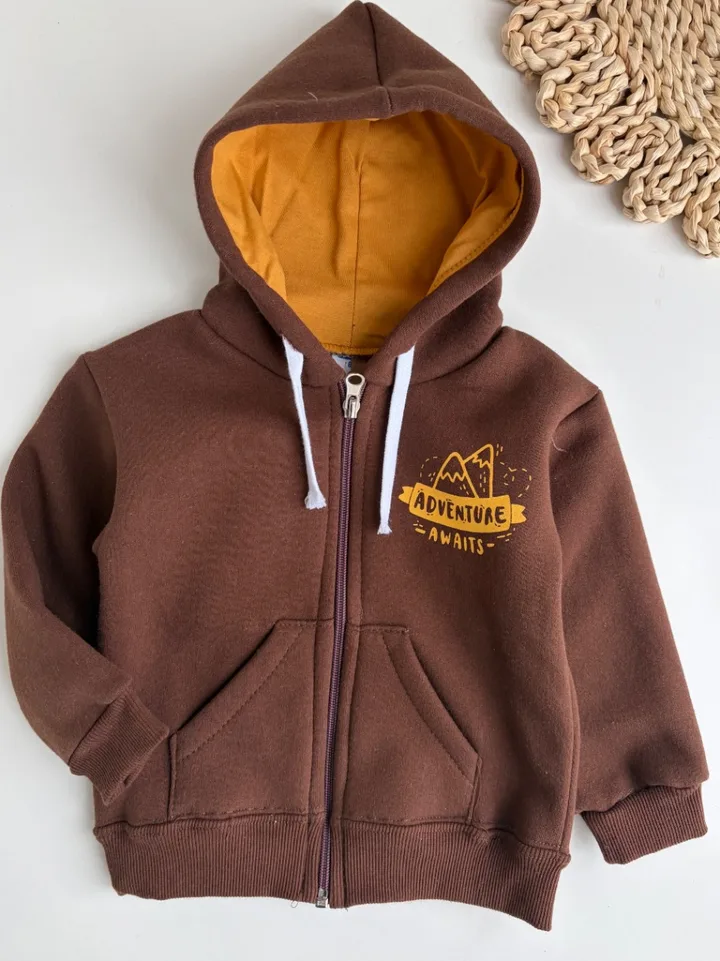 Campera chocolate doble estampa