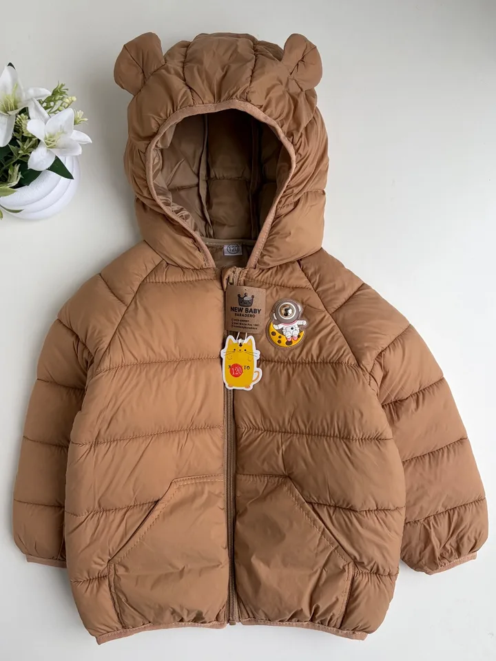Campera inflable beige bolsillo