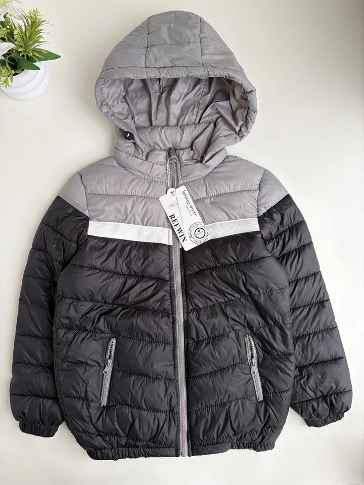 Campera inflable negra combinada con gris