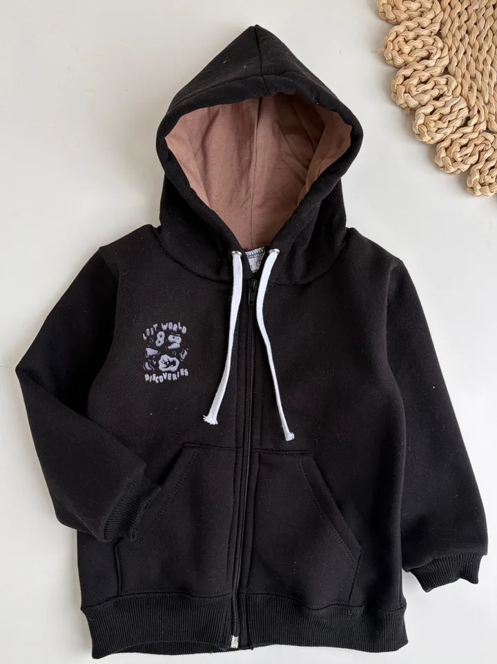 Campera negra doble estampa 