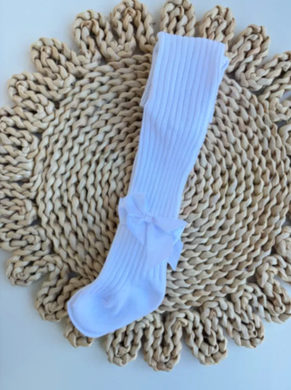 Cancan blanca con moño