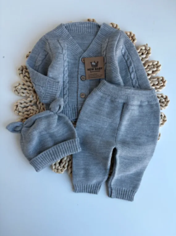 Conjunto de lana gris