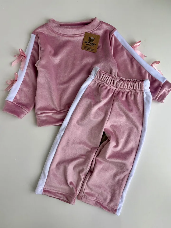 Conjunto plush rosa combinado