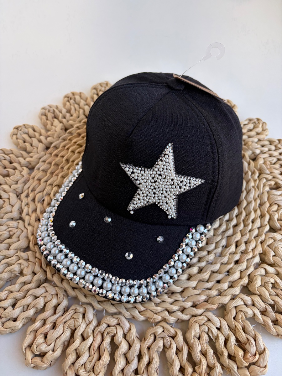 Gorra negra estrella