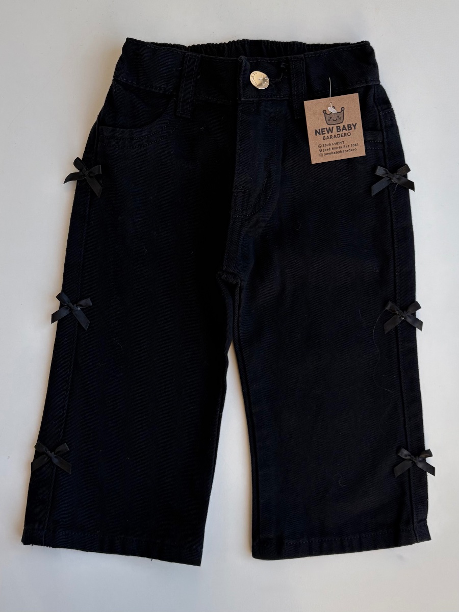Jean negro wide leg moñitos