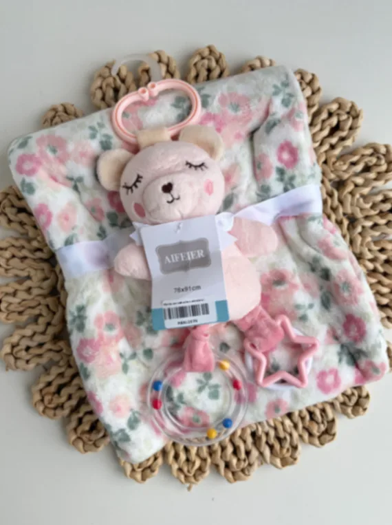 Manta con peluche y sonajero/osito rosa floreado