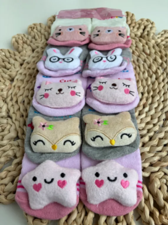 Medias con sonajero de beba estampados