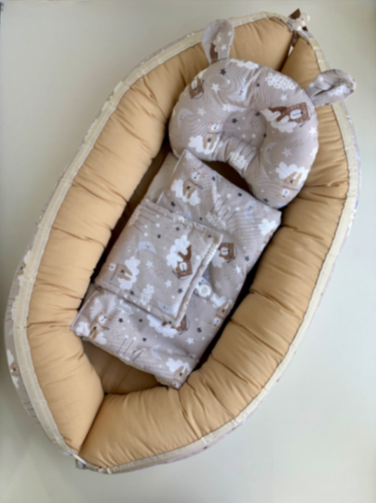 Nidito con cambiador y cuellito ositos beige