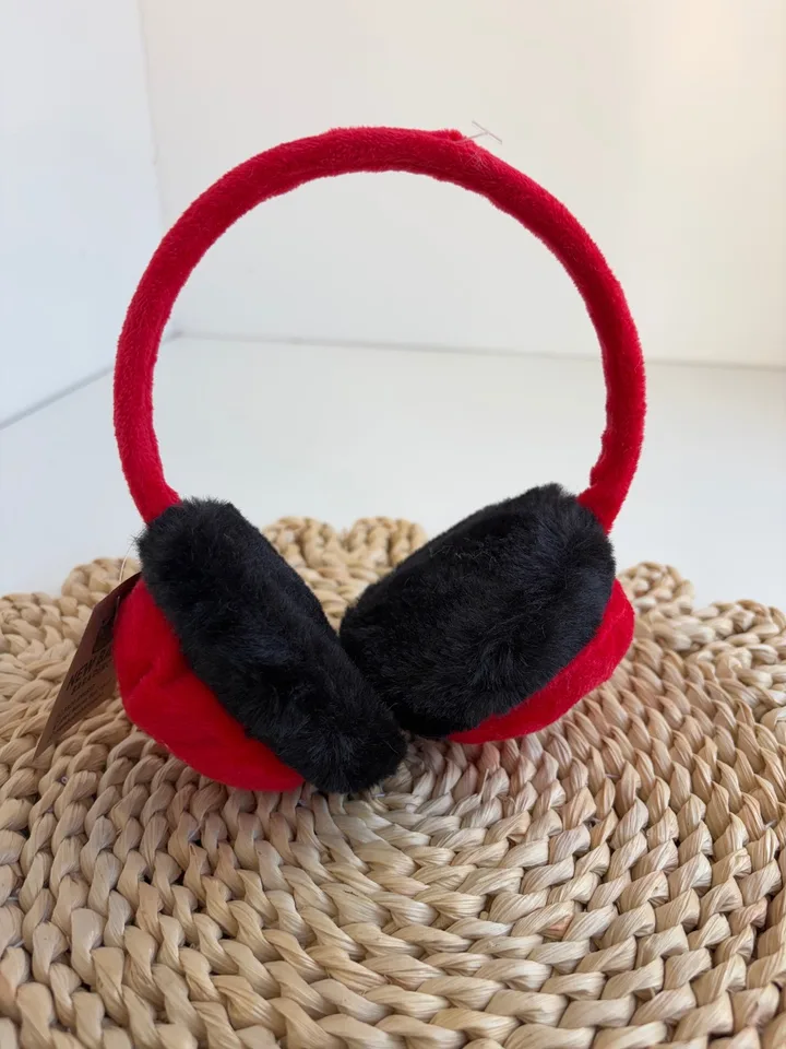 Orejeras pelota roja