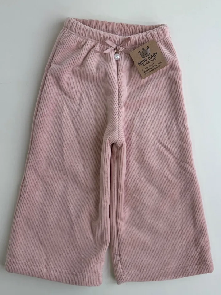Pantalon palazo rosa. Con corderito