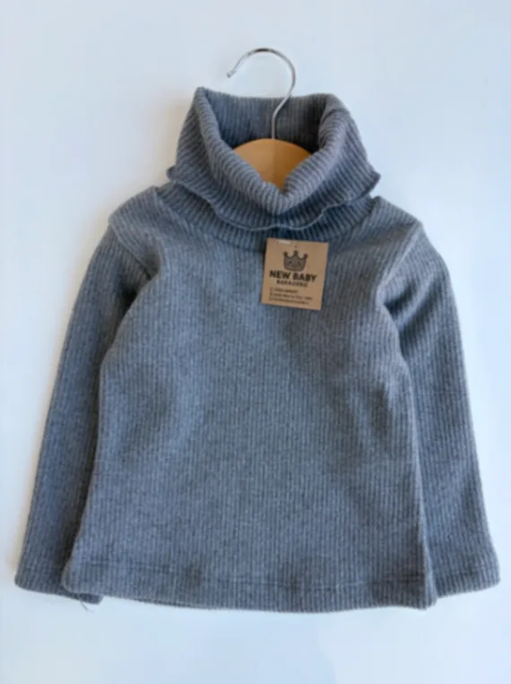 Polera lanilla frisada gris