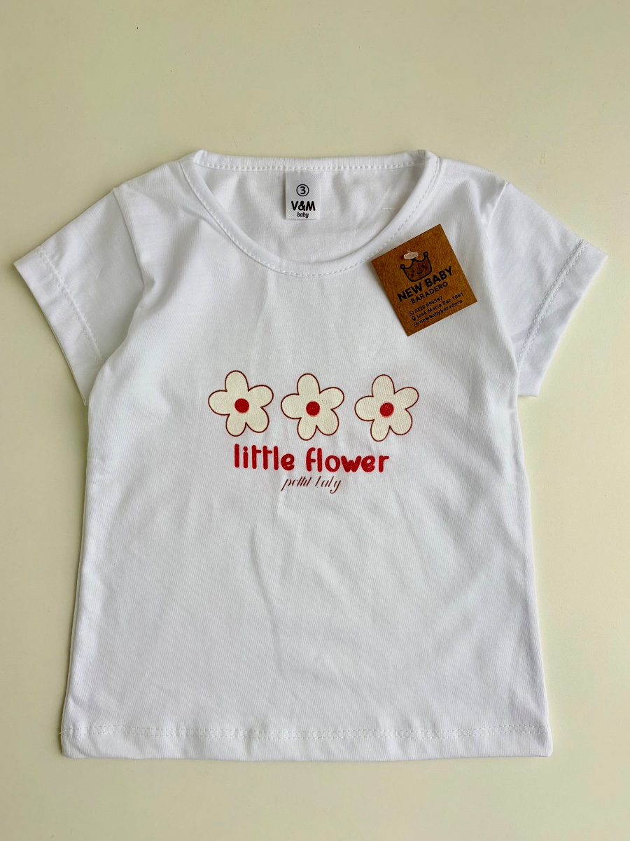 Remera blanca "Little flowers"
