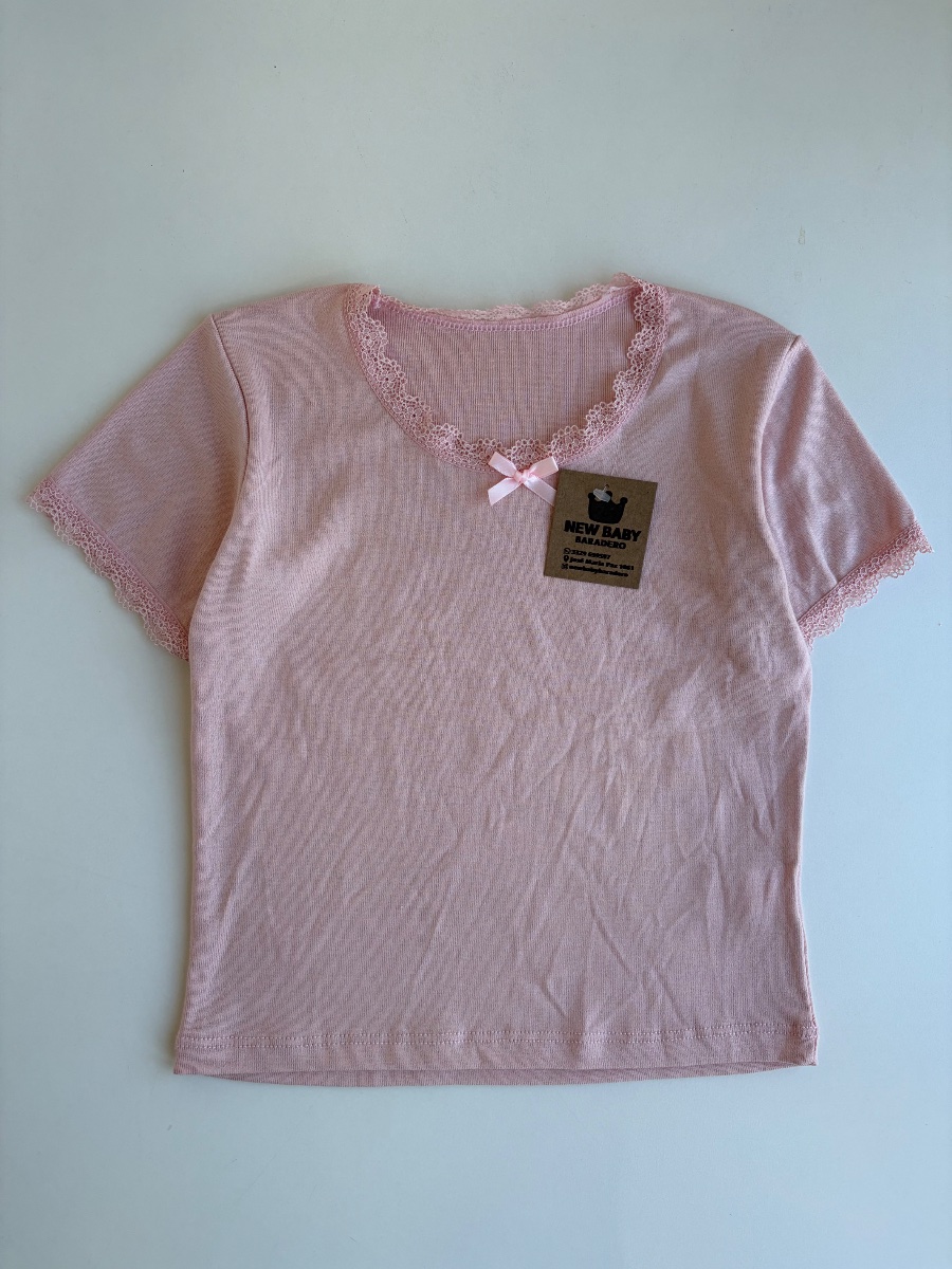Remera rosa de morley con puntilla