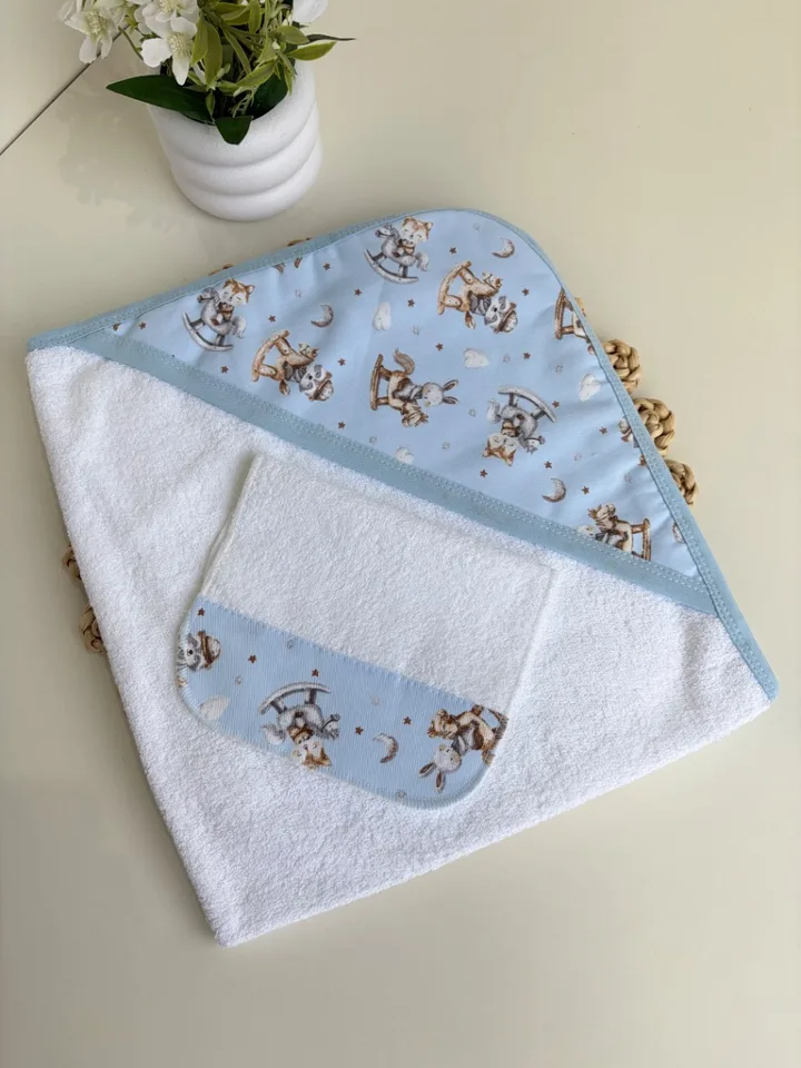 Toallón estampado animalitos celeste