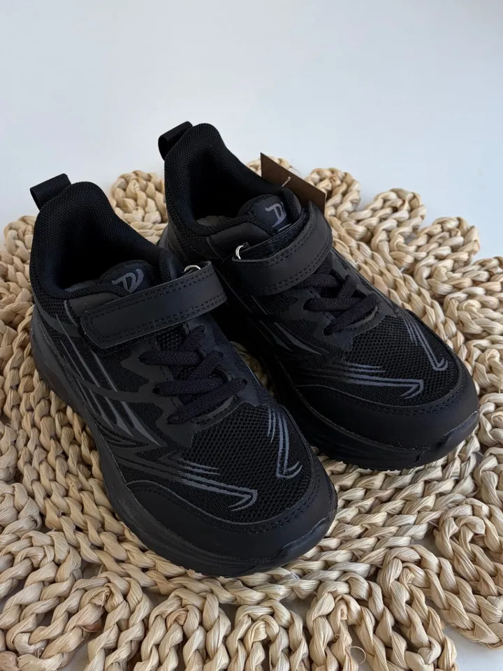 Zapatillas Dexter (negras con lineas negras)