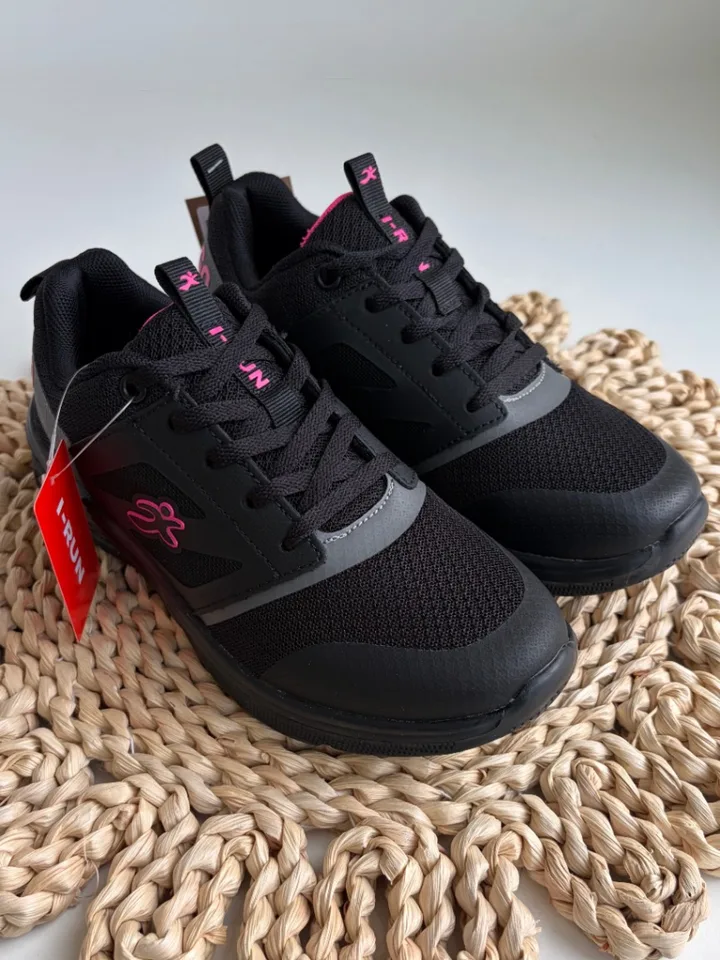 Zapatillas irun go (negras con interior rosa)